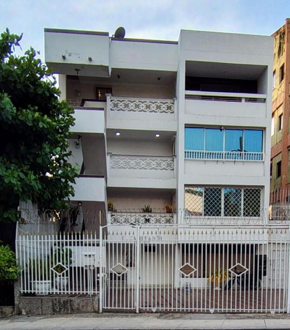 Tourist Steps From The Historic Center Cartagena